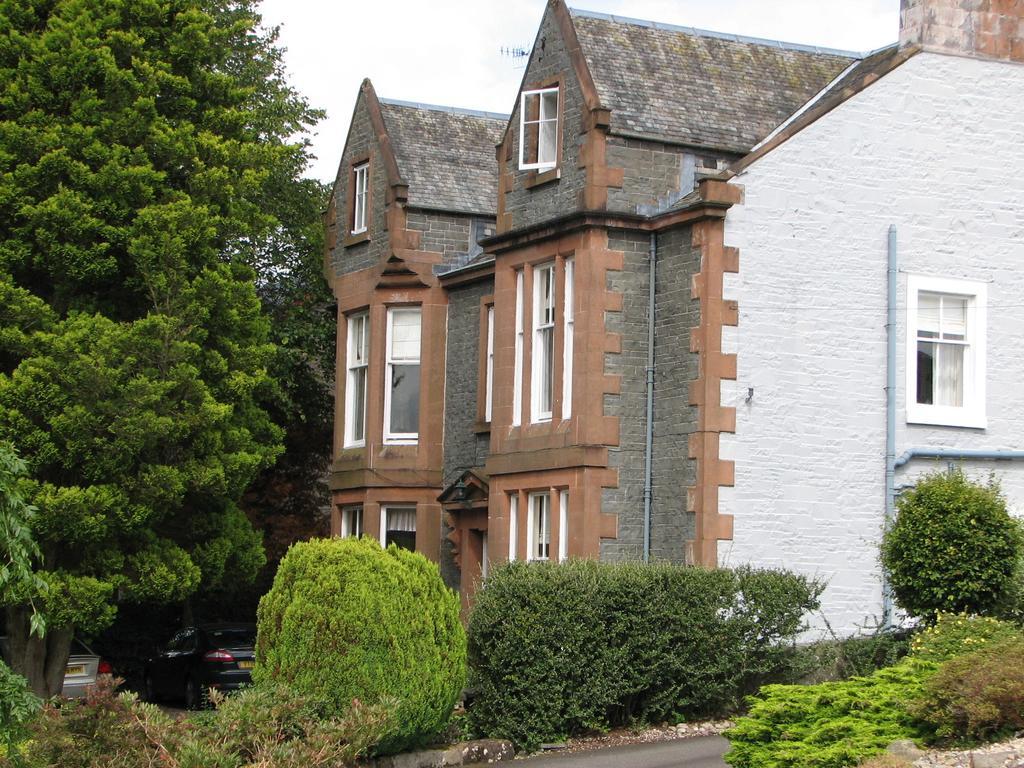 Well View Hotel Moffat Exterior photo